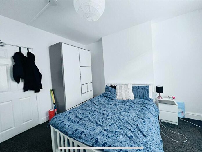 7 Bedroom Semi-Detached House To Rent In Johnson Road, Lenton, Nottingham, NG7