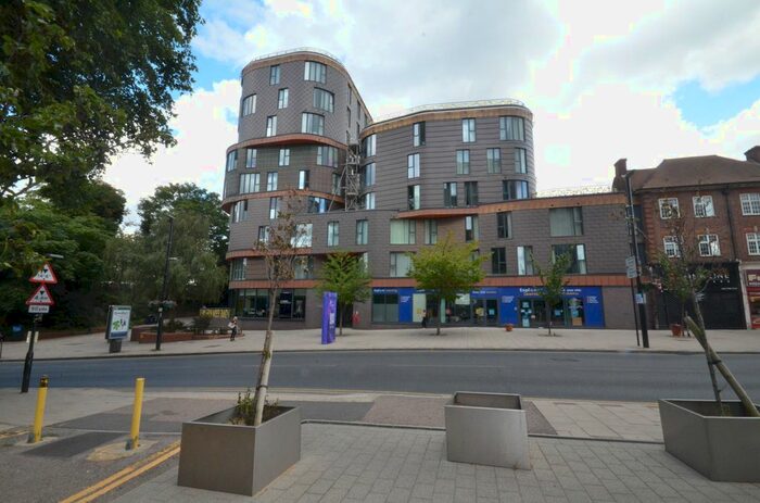 2 Bedroom Flat To Rent In Station Road, Sidcup, London, DA15