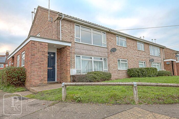 2 Bedroom Maisonette To Rent In Fingringhoe Road, Colchester, Essex, CO2