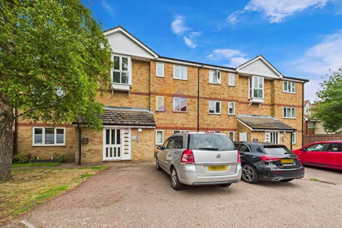2 Bedroom Flat For Sale In The Rookeries, Marks Tey, CO6