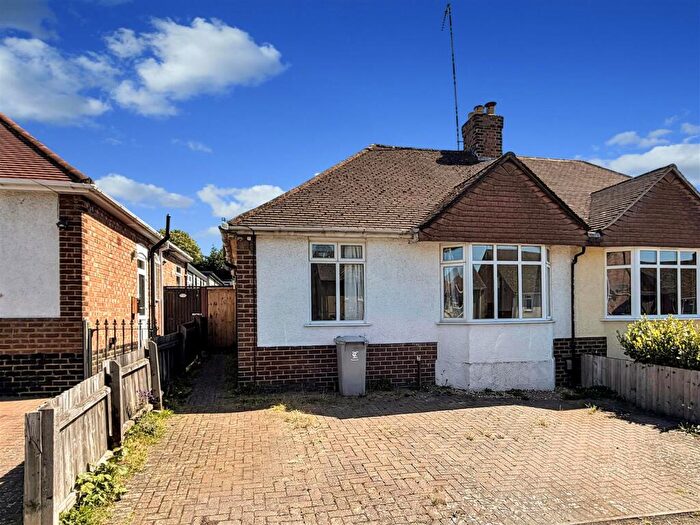 2 Bedroom Semi-Detached Bungalow To Rent In Bryant Road, Kettering, NN15