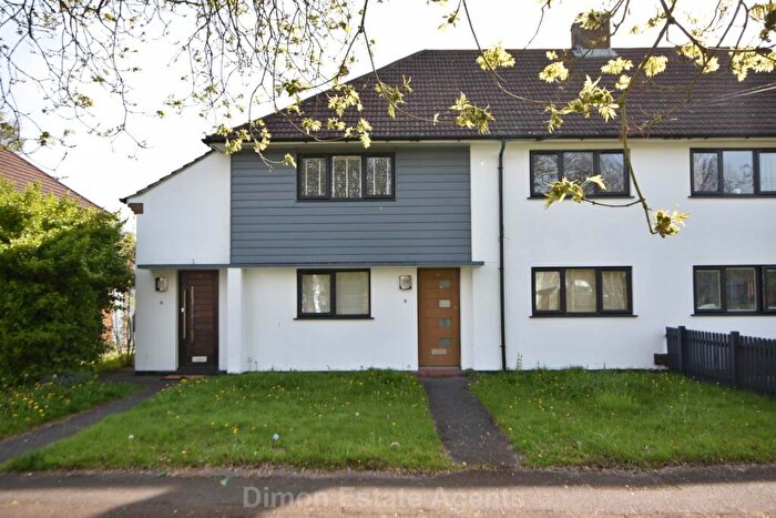 2 Bedroom Flat For Sale In Henville Close, Rowner, PO13