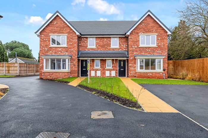 4 Bedroom Semi-Detached House For Sale In Halis Court, Hale Village, L24