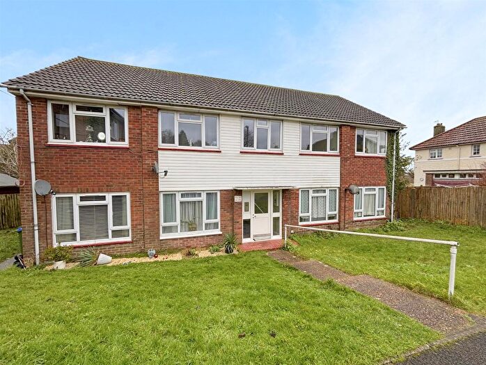 1 Bedroom Flat To Rent In Downs Close, Lewes, BN7