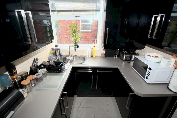 2 Bedroom Flat To Rent In Victoria Road West, Hebburn, NE31