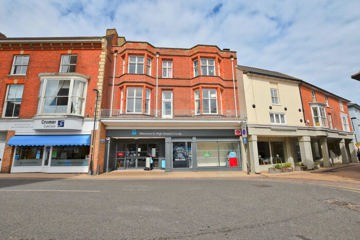 2 Bedroom Flat To Rent In High Street, Cromer, NR27