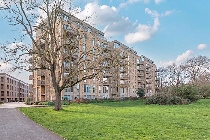 1 Bedroom Flat For Sale In Adenmore Road, Catford, London, SE6