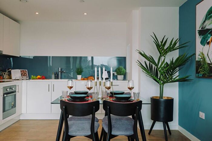 2 Bedroom Apartment To Rent In The Filaments, Salford Salford, M3