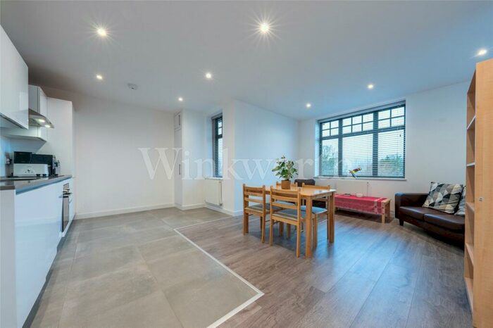 1 Bedroom Apartment To Rent In Finchley Road, London, NW11