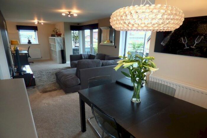 2 Bedroom Flat To Rent In Hunslet, Leeds, LS10