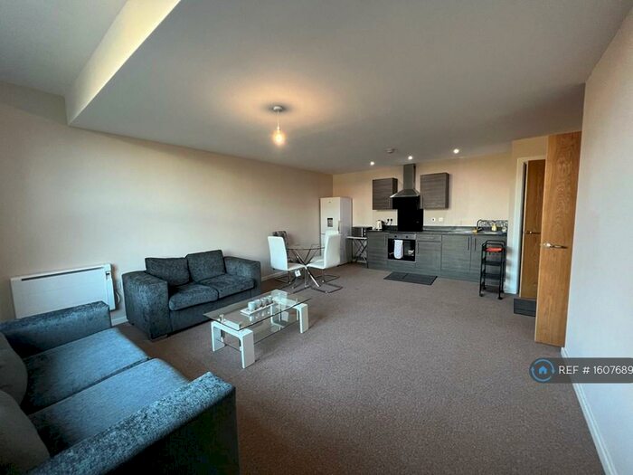 2 Bedroom Flat To Rent In Metropolitan House, Manchester, M16
