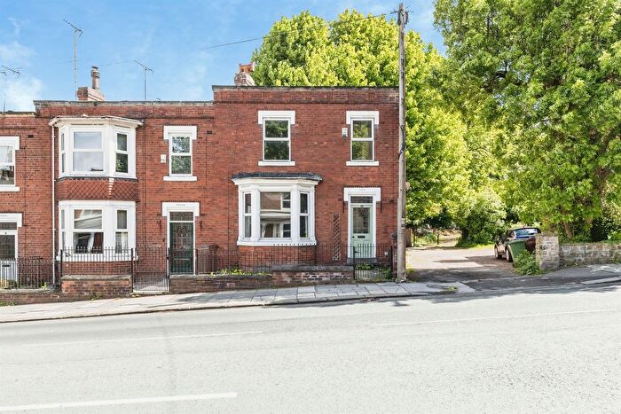 3 Bedroom End Terrace House For Sale In Mill Hill Road, Pontefract, WF8