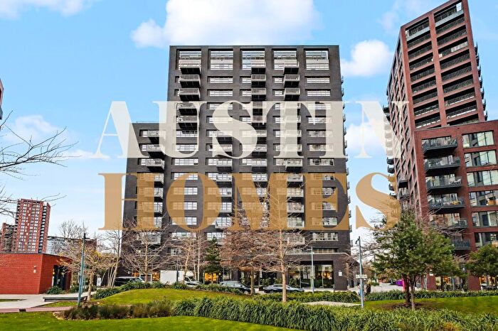 2 Bedroom Flat For Sale In Hope Street, Kent Building, E14