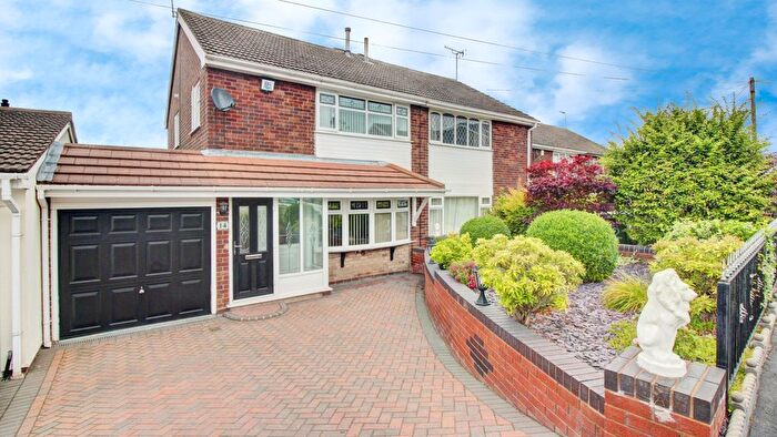 3 Bedroom Semi-Detached House For Sale In Claygate Road, Wimblebury, WS12