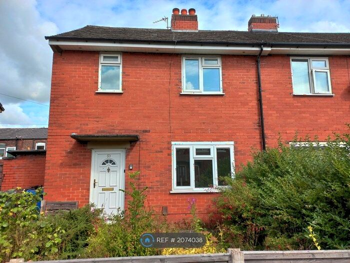 2 Bedroom Semi-Detached House To Rent In Craven Street, Bury, BL9