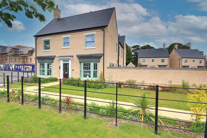 3 Bedroom End Of Terrace House To Rent In Eagle Walk, Brampton, Huntingdon, PE28