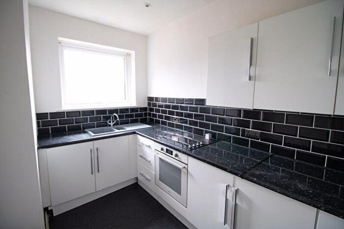 2 Bedroom Flat For Sale In Coniston Avenue, Farnworth, Bolton, BL4