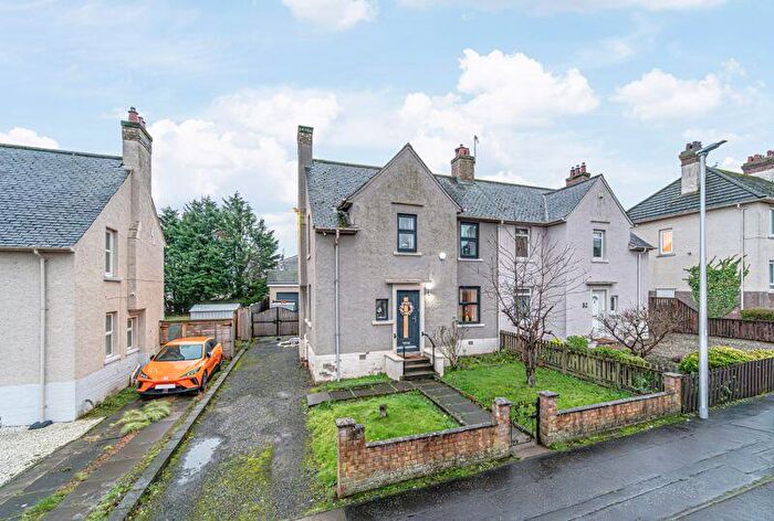 3 Bedroom Semi Detached House For Sale In Barnet Crescent, Kirkcaldy, KY1