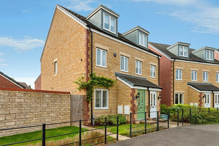 3 Bedroom Semi-detached House For Sale In Griffin Walk, Chippenham, SN15