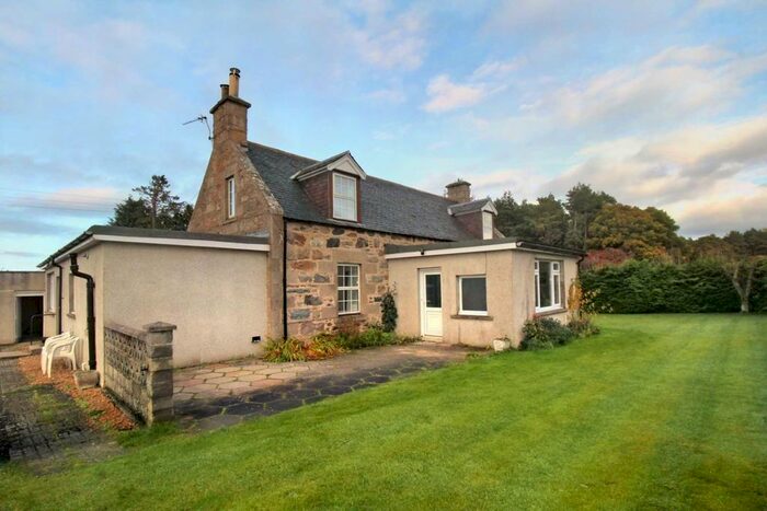 3 Bedroom Cottage To Rent In Piperhill, Cawdor, IV12