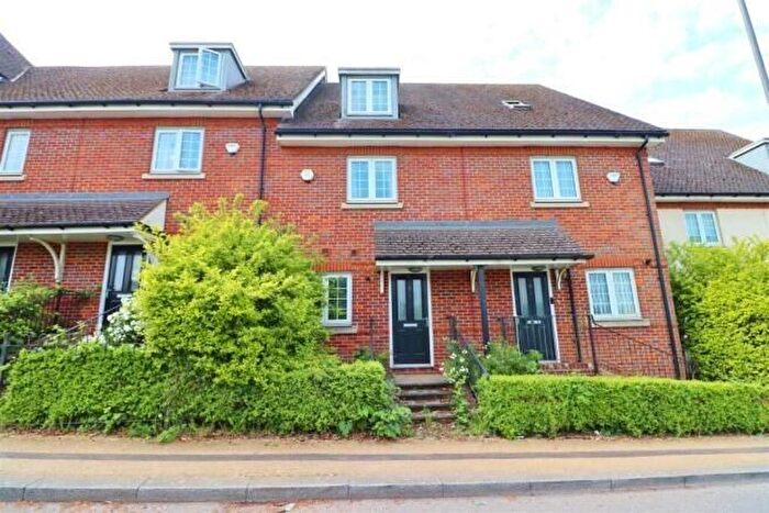 3 Bedroom Town House To Rent In Borehamwood, Hertfordshire, WD6