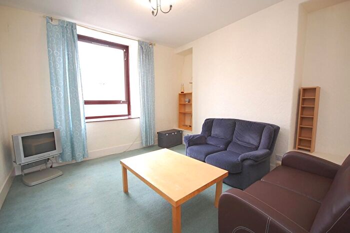 1 Bedroom Flat To Rent In Wallfield Place, Tfr, Rosemount, Aberdeen, AB25