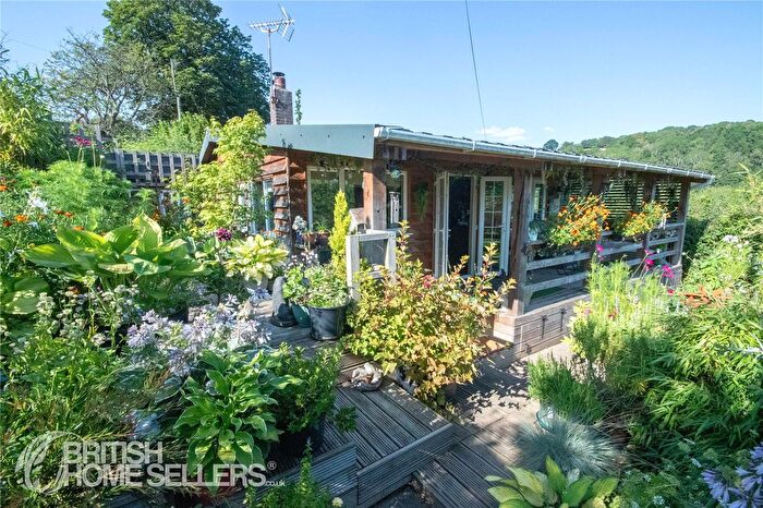 2 Bedroom Bungalow For Sale In Hawkbatch, Bewdley, Worcestershire, DY12