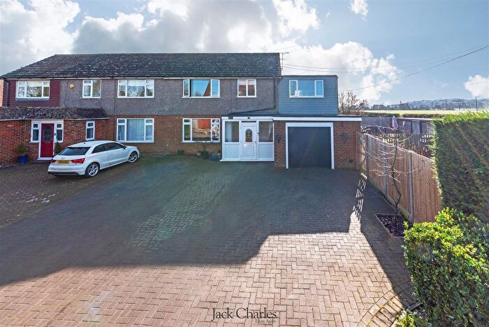 4 Bedroom Semi-Detached House For Sale In Old Hay, Brenchley, Tonbridge, TN12