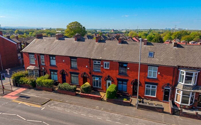 4 Bedroom Terraced House For Sale In Middleton Road, Chadderton, Oldham, Lancashire, OL9