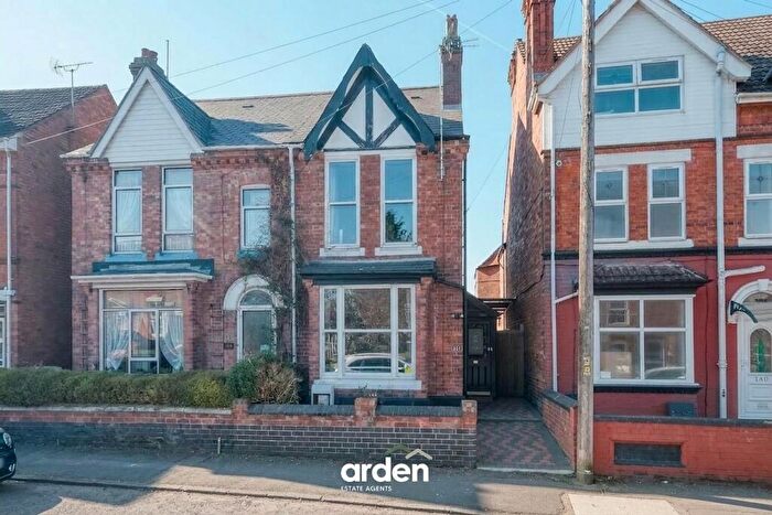 3 Bedroom Semi Detached House For Sale In Mount Pleasant, Redditch, B97