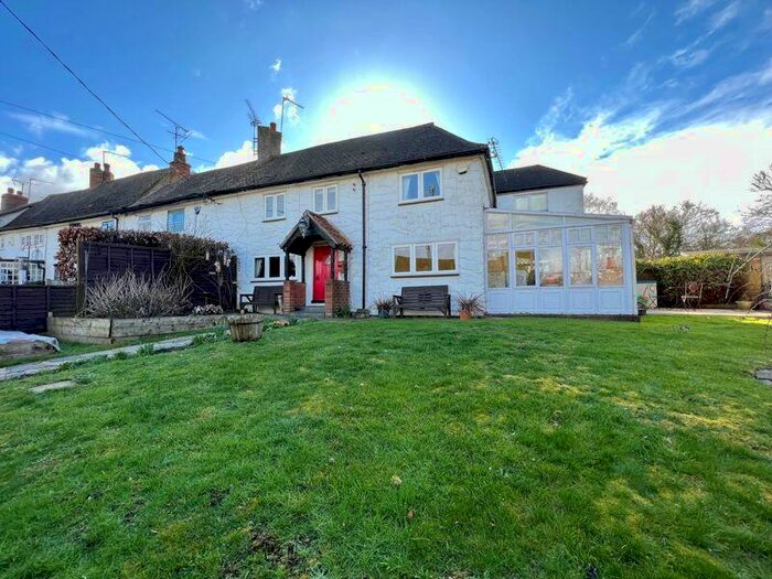 4 Bedroom Property For Sale In Hobbs Cross Road, Old Harlow, CM17