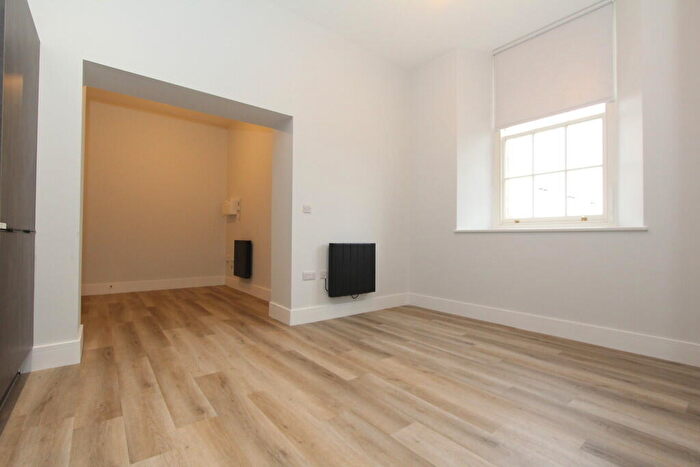 1 Bedroom Apartment To Rent In Apartment, Dragoon Court, Hillsborough Barracks, S6