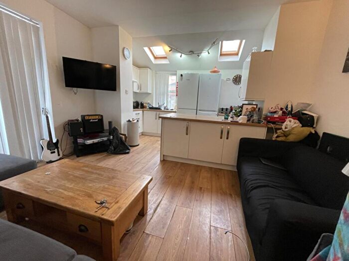 6 Bedroom House To Rent In Russell Road, Liverpool, L18