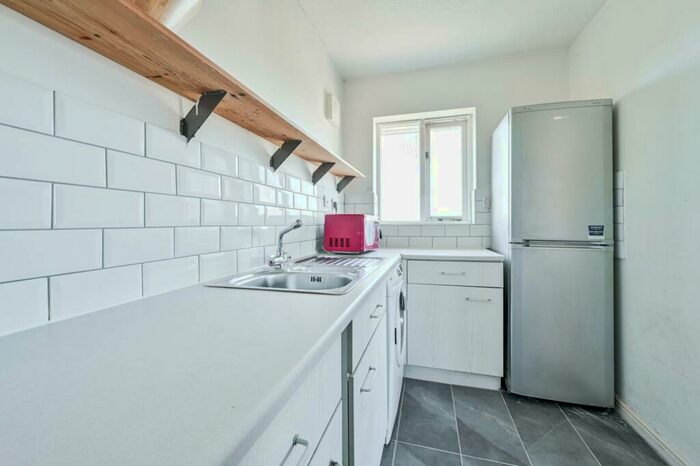 2 Bedroom Flat To Rent In Cumberland Place, Catford, London, SE6