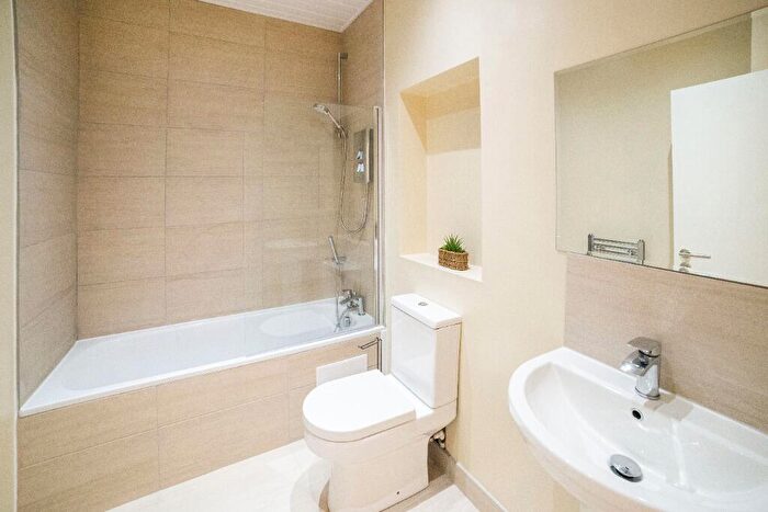 1 Bedroom Terraced House To Rent In Hartley Road, Nottingham, Nottinghamshire, NG7