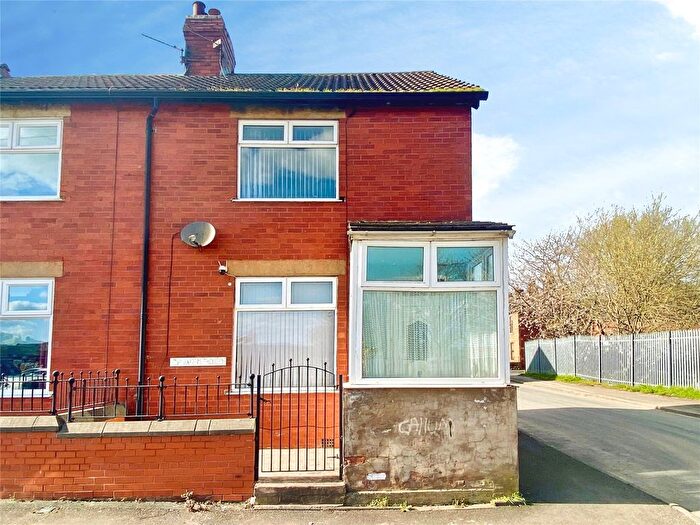 2 Bedroom End Terrace House For Sale In Craven Road, Dewsbury, WF13