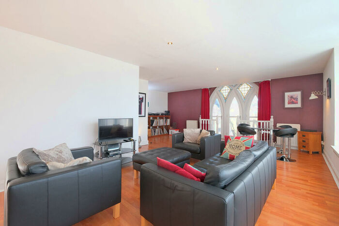 2 Bedroom Flat For Sale In George Street, Aberdeen, AB25