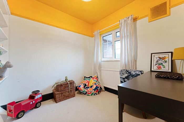 3 Bedroom Terraced House For Sale In Edgam Place, Quidhampton, SP2