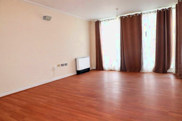 2 Bedroom Flat To Rent In Century Wharf Lynton Court, Cardiff Bay, Cardiff, CF10