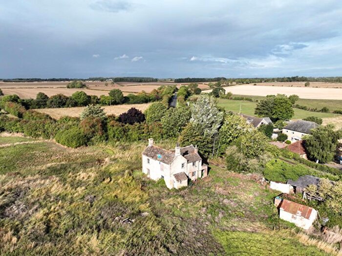4 Bedroom Detached House For Sale In Farmhouse Amp; Acre, Main Street, Thistleton, LE15