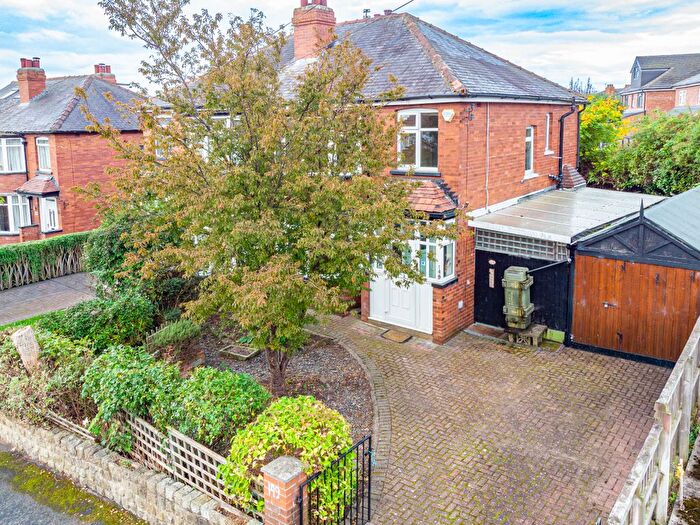 3 Bedroom Semi Detached House For Sale In Montagu Avenue, Oakwood, Leeds, LS8
