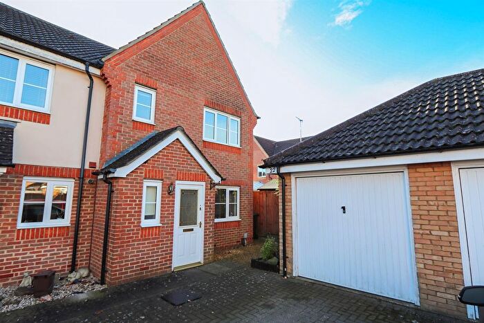 3 Bedroom Property To Rent In Gibson Drive, Leighton Buzzard, LU7