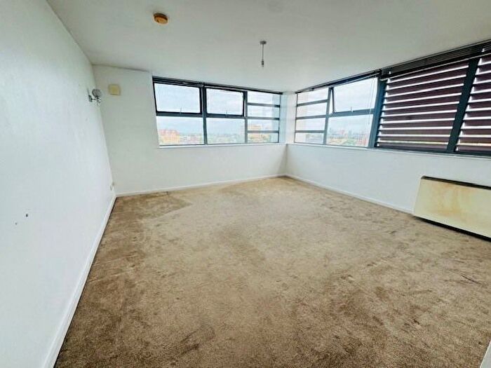 2 Bedroom Flat To Rent In The Lumiere Building, E7