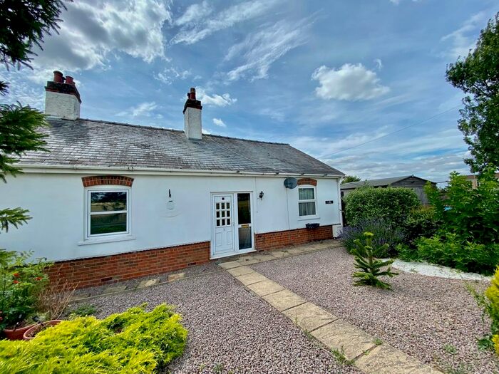 3 Bedroom Semi-Detached Bungalow For Sale In South Drove, Pode Hole, Spalding, PE11