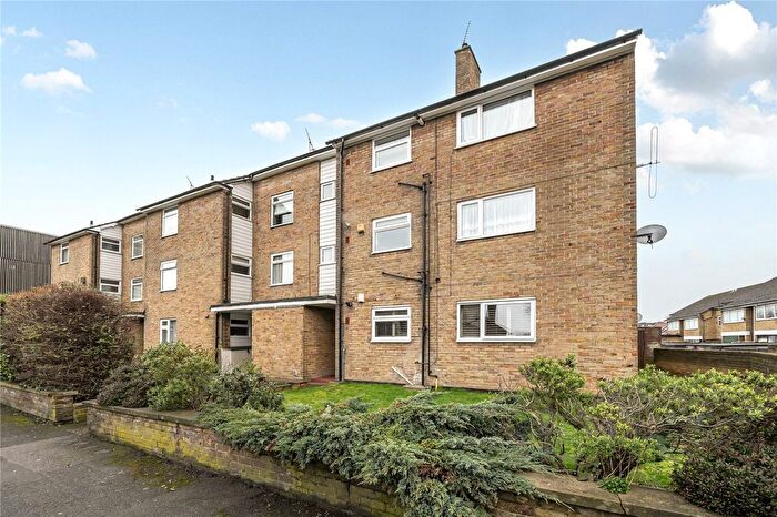 2 Bedroom Flat For Sale In Rectory Lane, Sidcup, DA14