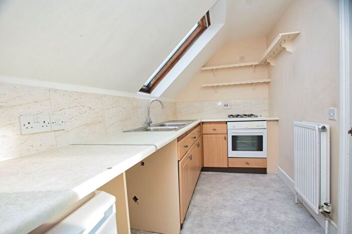2 Bedroom Flat For Sale In Earls Avenue, Folkestone, CT20