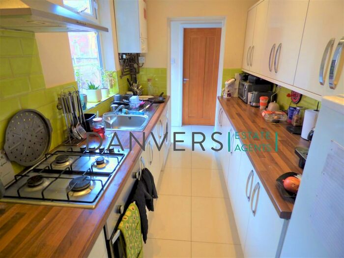 3 Bedroom Terraced House To Rent In Grasmere Street, Leicester, LE2
