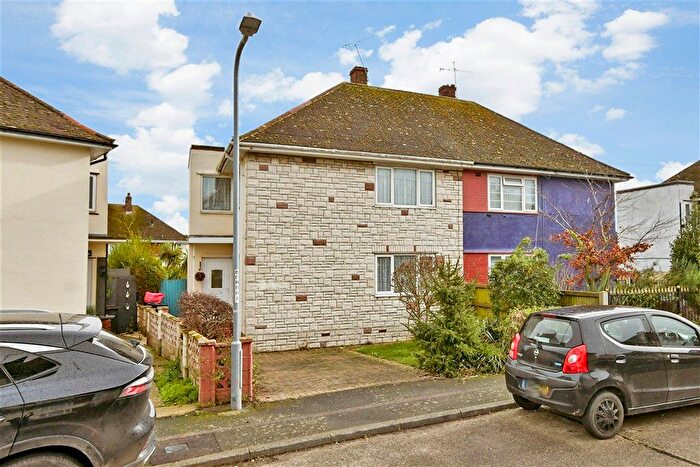 3 Bedroom Semi Detached House For Sale In Dunedin Road, Ramsgate, Kent, CT12