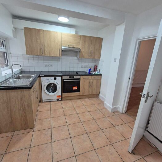 3 Bedroom Terraced House To Rent In Langham Road, London, N15