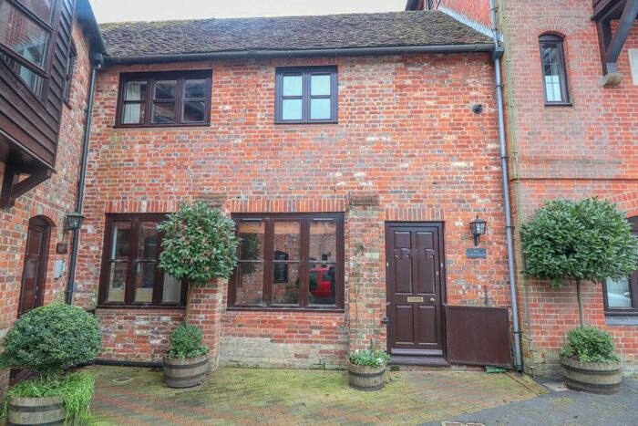 2 Bedroom Maisonette To Rent In Riverside Mews, Bridge Street, Wickham, Fareham, PO17
